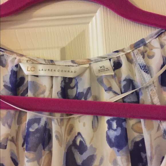 Lauren Conrad sheer blouse - Picture 2 of 3